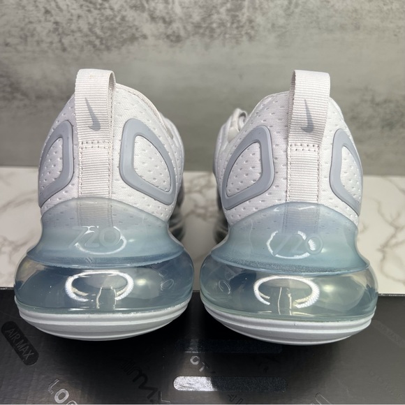 Nike Air Max 720 - Picture 9 of 15